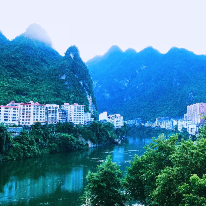 广西发展，双刃剑效应探析