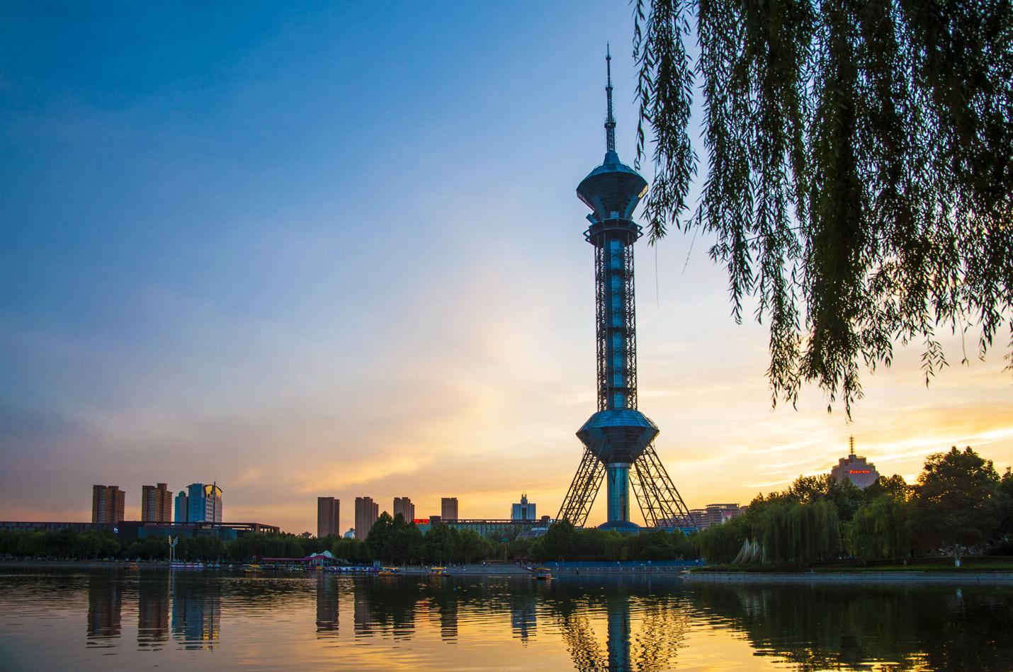 石家庄,历史与现代交织的璀璨夜景之城